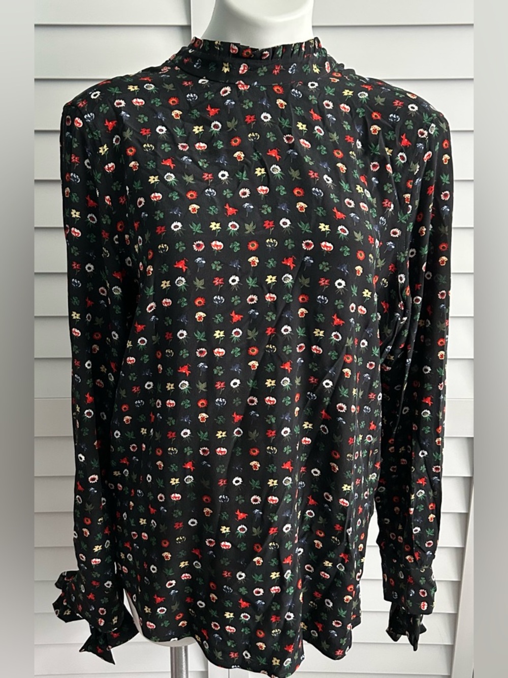 Equipment Femme | Aurora silk floral blouse - Picture 5 of 13